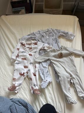 Carter's Neutral Animal & Stripe Footed One-Pieces , Cream 3-6 month